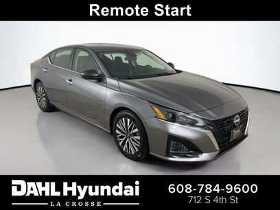 Used 2024 Nissan Altima 2.5 SV