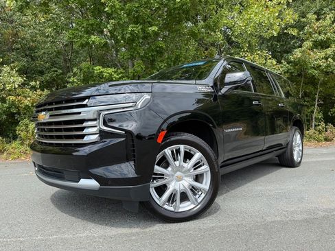 Certified 2024 Chevrolet Suburban High Country w/ Premium Package 2 image 10