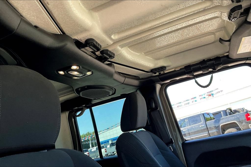 Used 2020 Jeep Gladiator Sport AWD/4WD image 17
