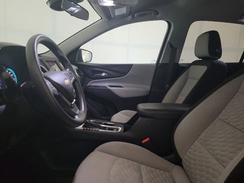 Used 2020 Chevrolet Equinox LT w/ LPO, Floor Liner Package image 17