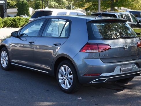 Used 2021 Volkswagen Golf 4-Door image 9