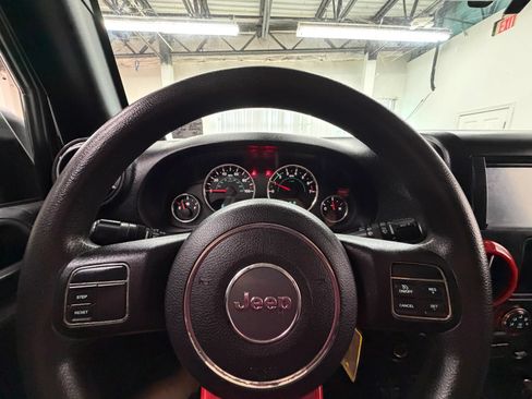 Used 2013 Jeep Wrangler Sport AWD/4WD image 19
