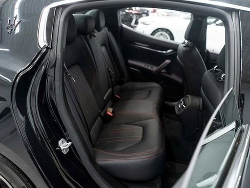 Used 2022 Maserati Ghibli Modena Q4 image 12