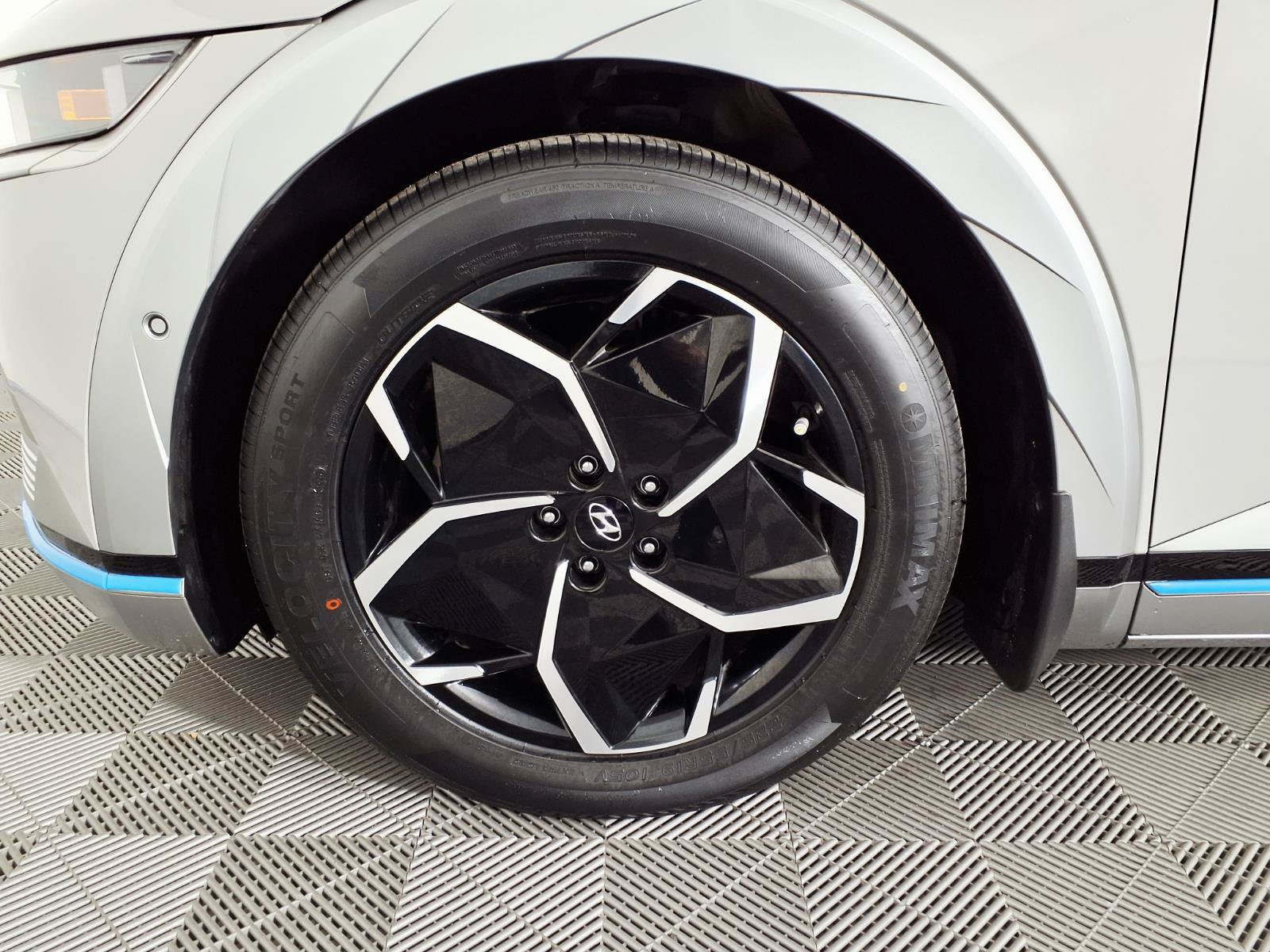 Certified 2023 Hyundai Ioniq 5 Limited RWD image 7