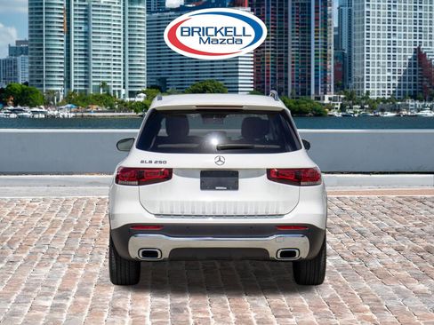 Used 2020 Mercedes-Benz GLB 250 image 3