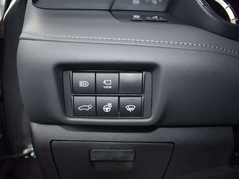 Used 2022 Toyota Highlander Platinum image 17