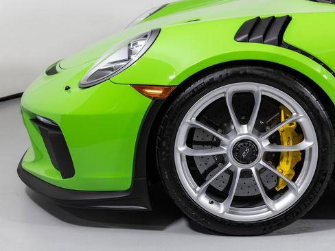 Used 2019 Porsche 911 GT3 RS image 13