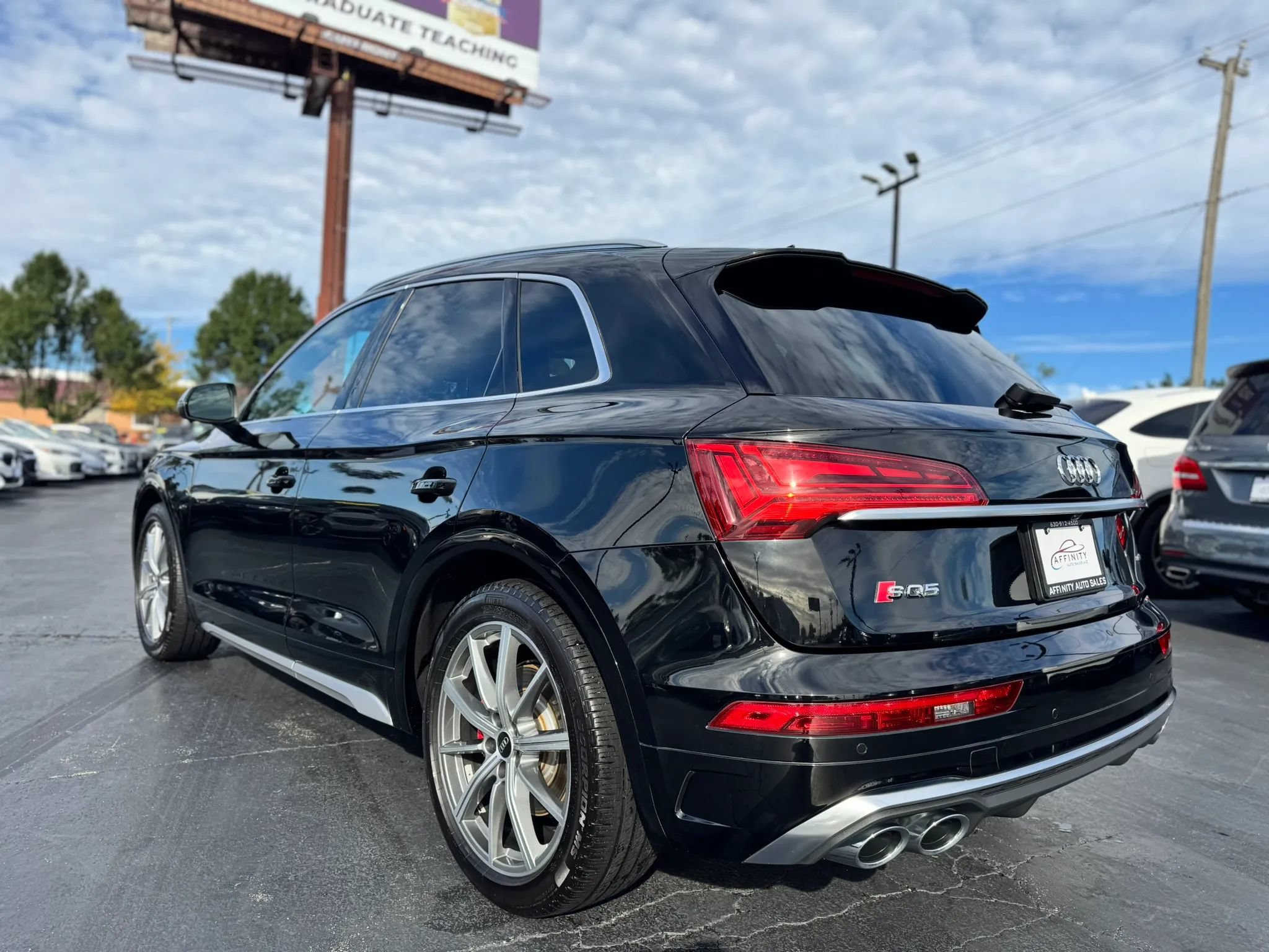 Used 2021 Audi SQ5 Premium Plus AWD/4WD image 3