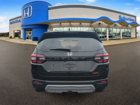 New 2025 Honda Pilot TrailSport image 7
