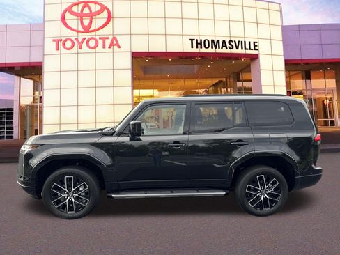 Used 2026 Lexus GX 550 w/ Accessory Package (2T) AWD/4WD image 8