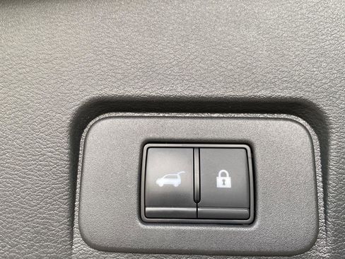 Certified 2023 Nissan Rogue Platinum w/ Platinum Premium Package AWD/4WD image 11