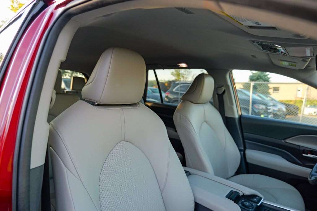 Used 2024 Toyota Grand Highlander AWD image 36
