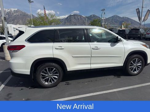 Used 2019 Toyota Highlander XLE w/ Protection Package #3 image 2