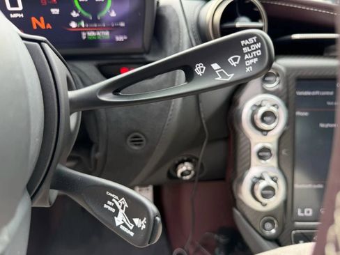 Used 2018 McLaren 720S image 38