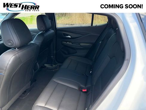 Used 2025 Buick Envista Sport Touring w/ Convenience II Package FWD image 6
