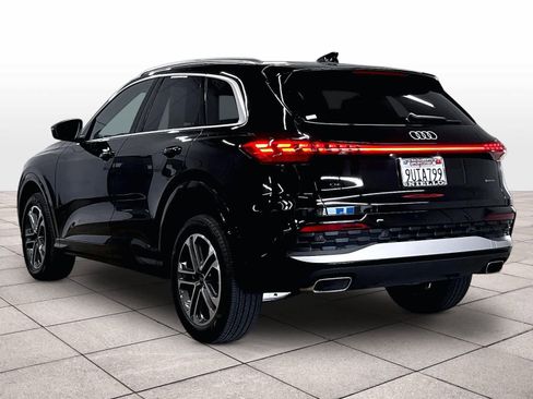 Used 2025 Audi Q5 Premium w/ Convenience Package AWD/4WD image 13