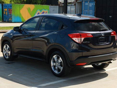 Used 2017 Honda HR-V EX-L image 5