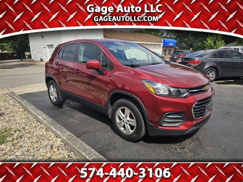 Used 2022 Chevrolet Trax LS w/ Tint and Cruise Package AWD/4WD image 1