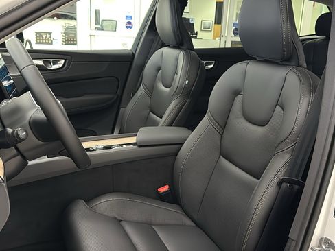 New 2026 Volvo XC60 B5 Ultra w/ Protection Package Premier AWD/4WD image 23