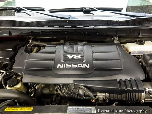 Used 2017 Nissan Titan SV image 26