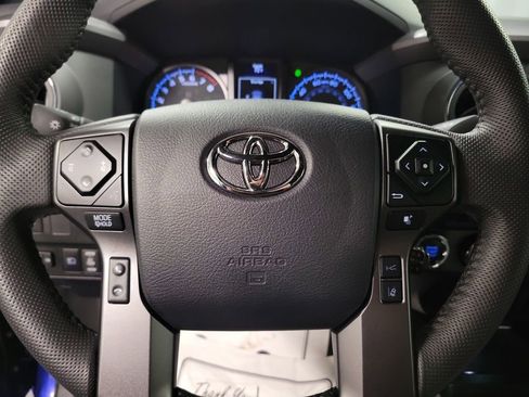 Used 2023 Toyota Tacoma TRD Off-Road image 18