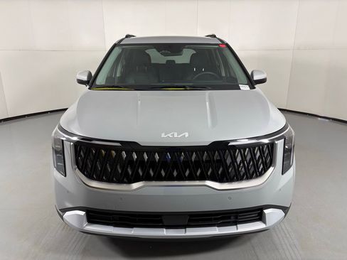 New 2026 Kia Carnival EX FWD image 3