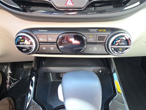 Used 2024 Kia Soul EX FWD image 18