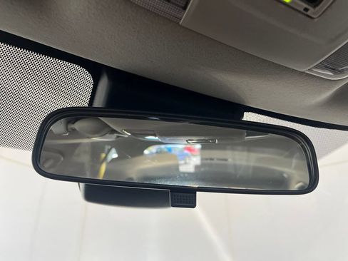 Used 2021 Toyota Corolla LE FWD image 71
