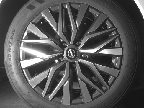 Used 2025 Nissan Altima 2.5 SV image 15