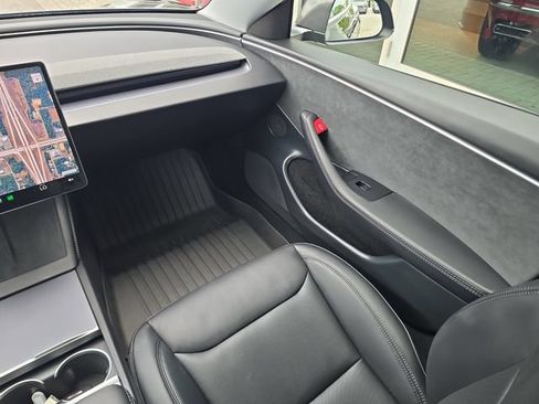 Used 2025 Tesla Model 3 Long Range AWD/4WD image 14