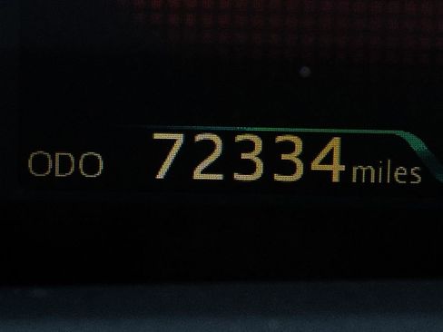 Used 2016 Toyota Prius Three image 31