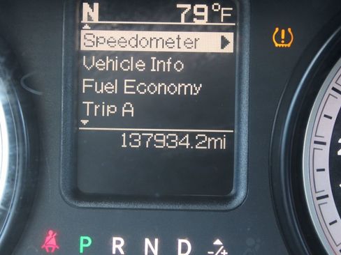 Used 2015 RAM 1500 Express image 30