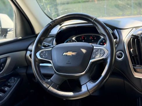 Used 2019 Chevrolet Traverse LT FWD image 22