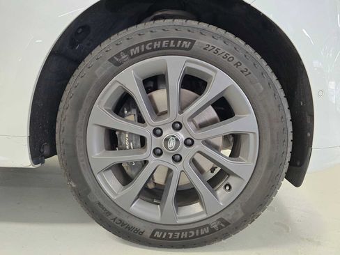 Used 2024 Land Rover Range Rover Sport Dynamic SE AWD/4WD image 9