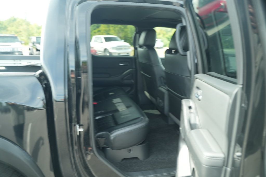 Used 2022 Nissan Frontier Pro-X w/ Pro-X Premium Package RWD image 21