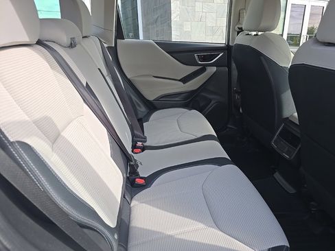 Used 2021 Subaru Forester image 29