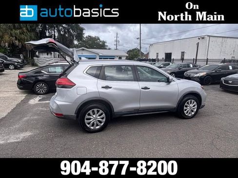 Used 2017 Nissan Rogue S AWD/4WD image 9