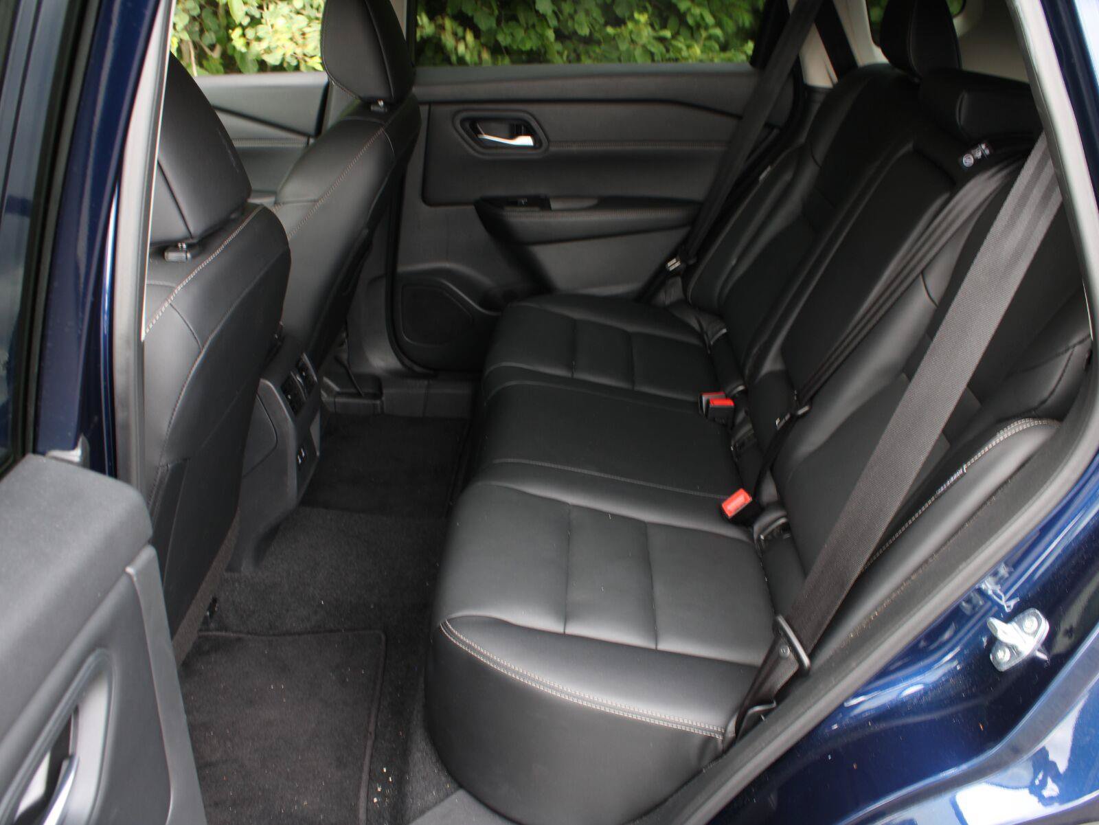 Used 2026 Nissan Rogue SL AWD/4WD image 18
