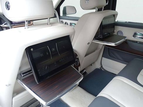 Certified 2021 Rolls-Royce Cullinan image 22