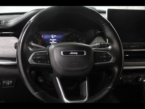Used 2022 Jeep Compass Latitude AWD/4WD image 7