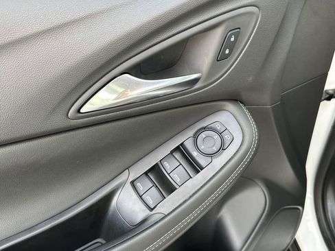 Used 2023 Buick Encore GX Select w/ Safety Package II image 17