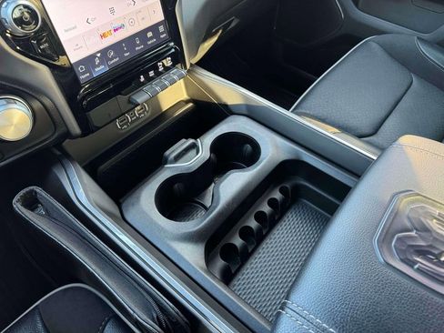 Used 2024 RAM 1500 Laramie image 32