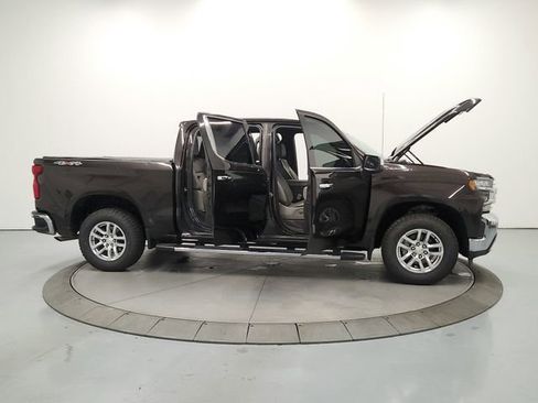 Used 2020 Chevrolet Silverado 1500 LTZ w/ LTZ Plus Package AWD/4WD image 16