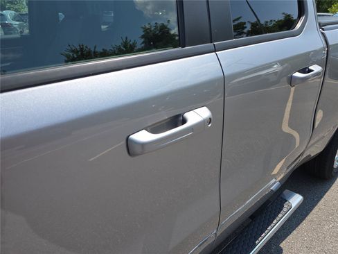 Used 2022 RAM 1500 Big Horn RWD image 12