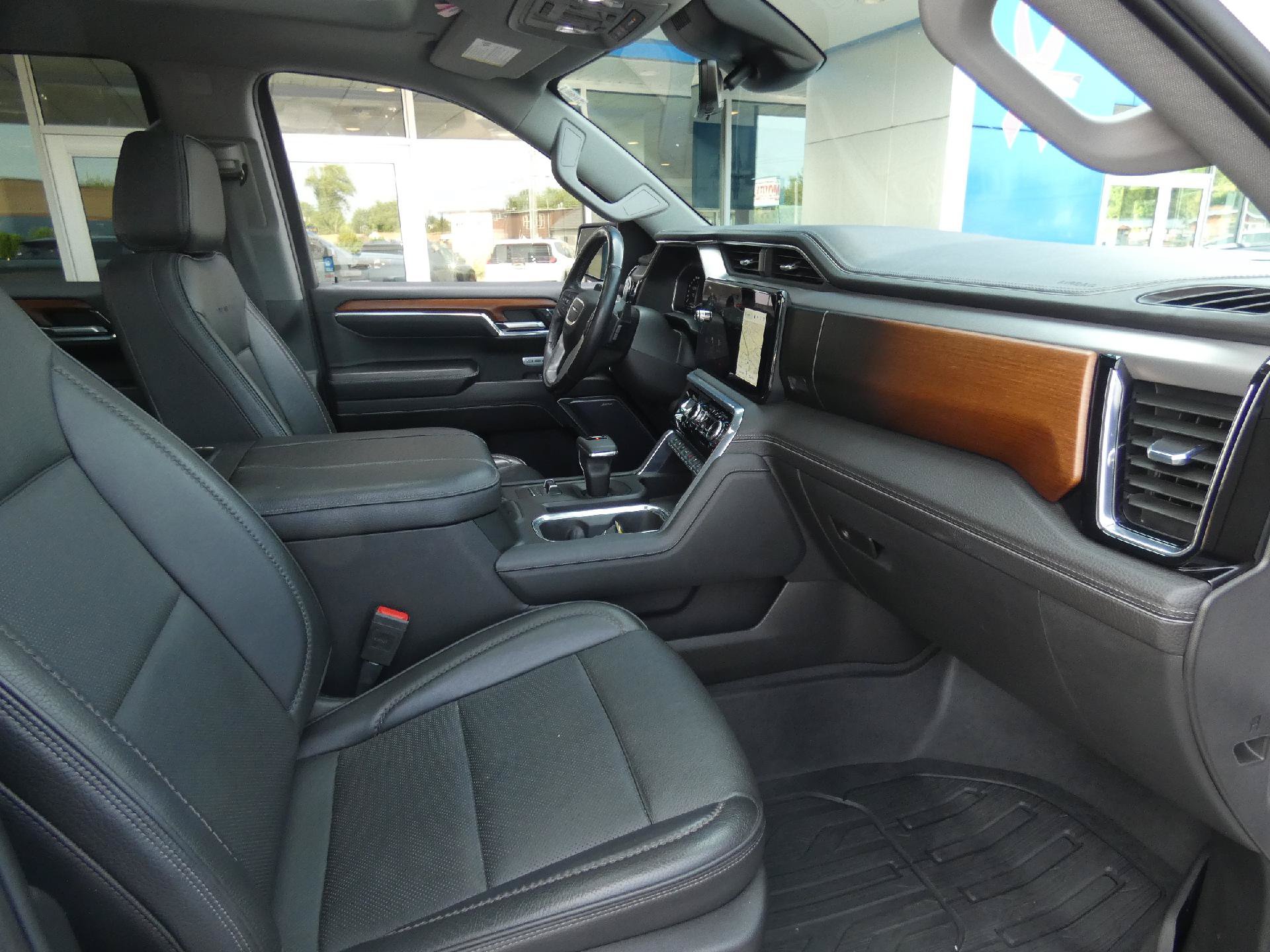 Certified 2023 GMC Sierra 1500 Denali w/ Denali Reserve Package AWD/4WD image 18