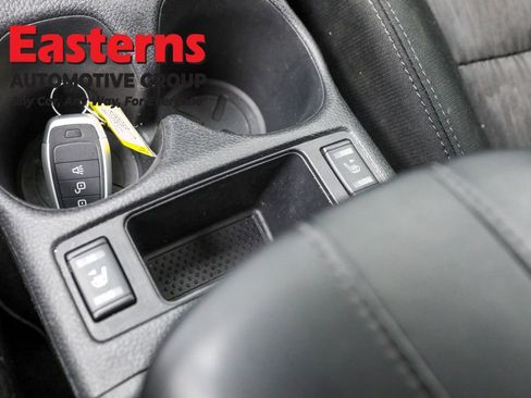 Used 2020 Nissan Rogue SV w/ Premium Package image 21