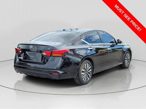 Used 2023 Nissan Altima 2.5 SV FWD image 4