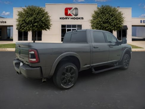 Used 2024 RAM 3500 Limited AWD/4WD image 4