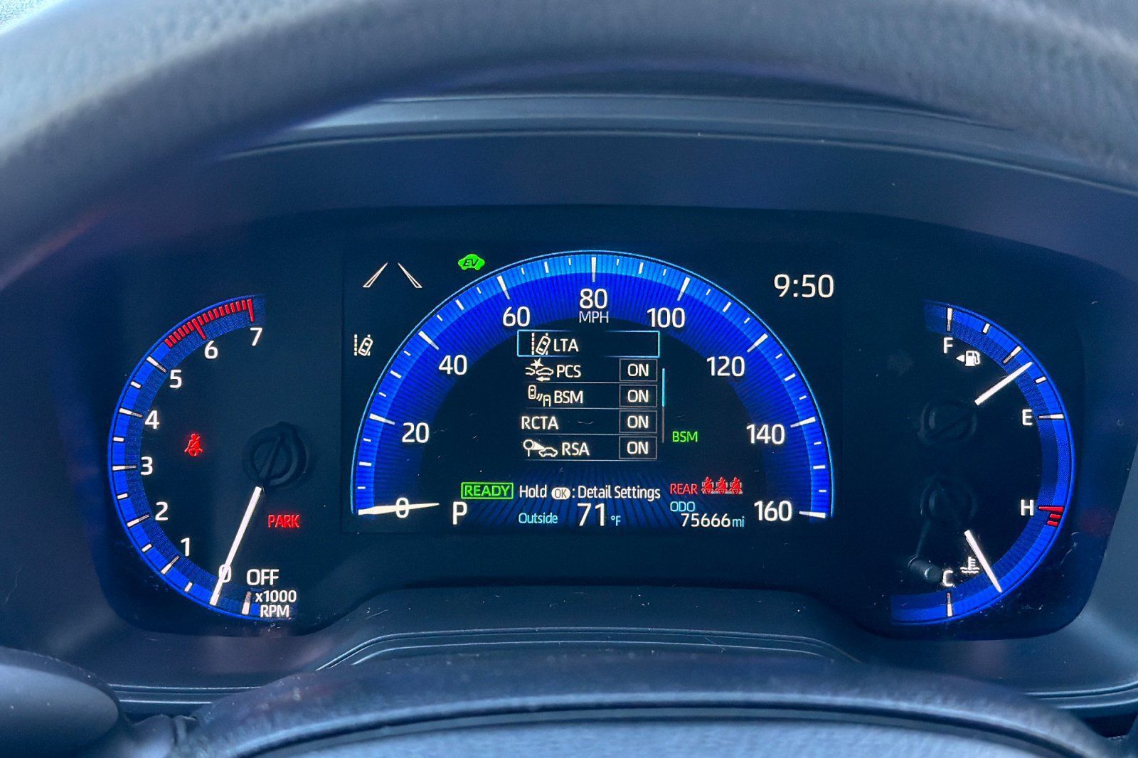 Used 2022 Toyota Corolla LE FWD image 22