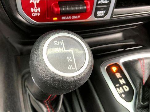 Used 2021 Jeep Wrangler Unlimited Rubicon image 32